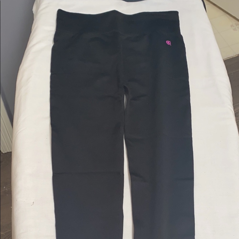 Black workout leggings